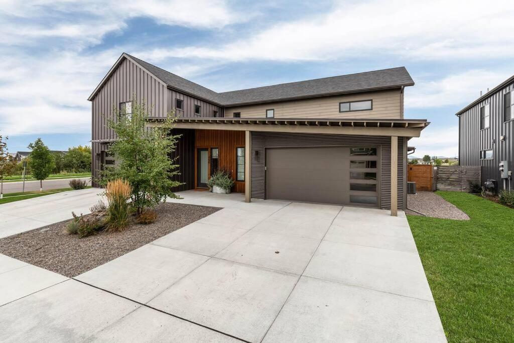 Luxury Townhome On The Park With Bridger Mtn Views Bozeman Exterior foto